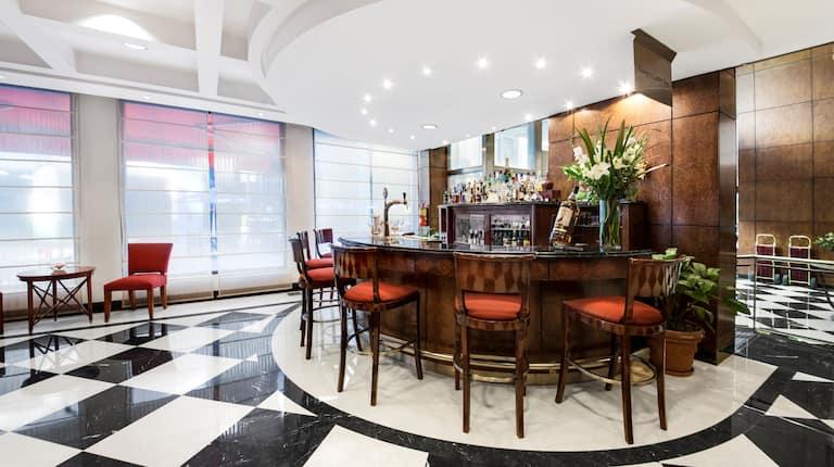 Doubletree By Hilton Buenos Aires Hotel Ngoại thất bức ảnh The bar at the hotel