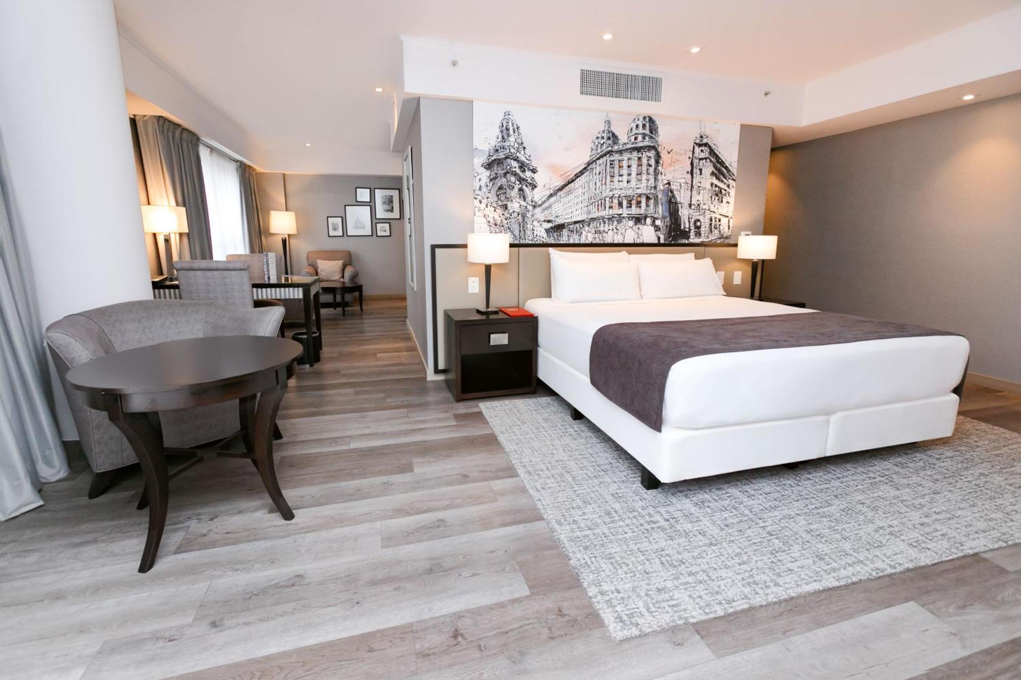 Doubletree By Hilton Buenos Aires Hotel Ngoại thất bức ảnh A room at the hotel